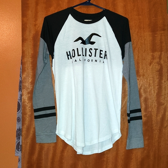 HOLLISTER LONG SLEEVE TEE - Picture 1 of 6